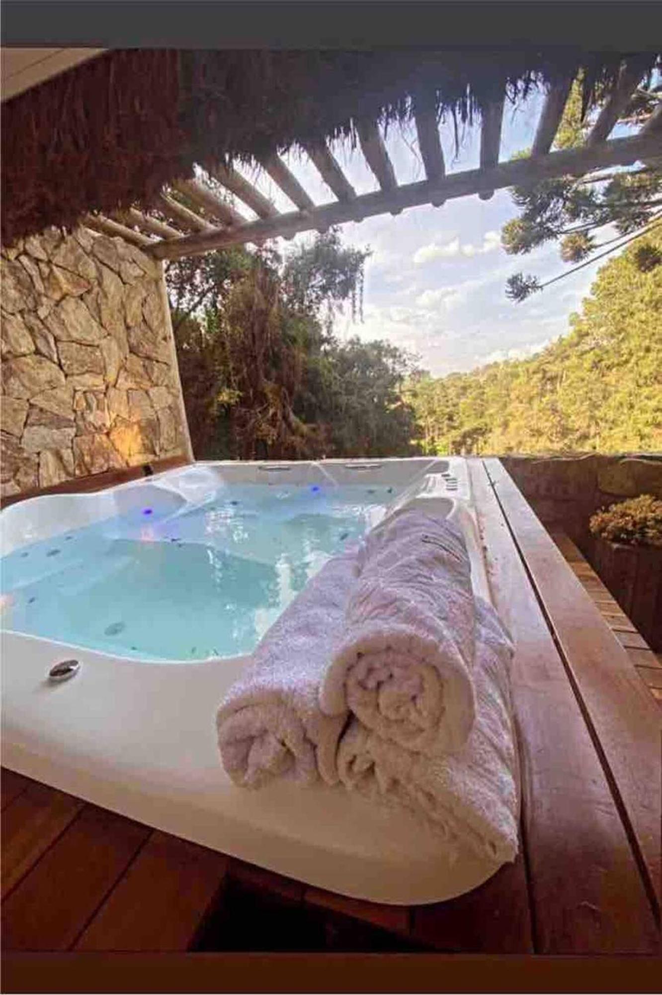 Casa Luxo P 12 Pessoas Ou Premium 4 Pessoas Com Jacuzzi Campos do Jordão